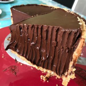 Leia mais sobre o artigo Torta de Chocolate Cremosa